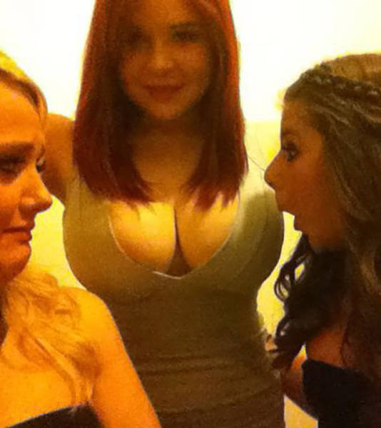 copines-jalouses-gros-seins-15