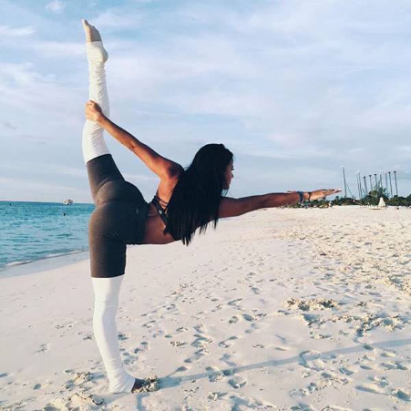 girls-in-yoga-pants-hot-sexy-11