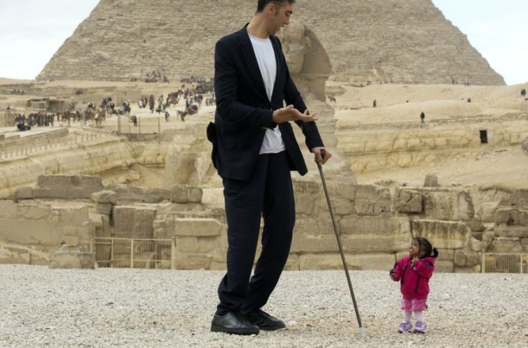 La Femme Avec Les Plus Grand Pied Du Monde L’homme le plus grand et la femme la plus petite du monde se rejoignent