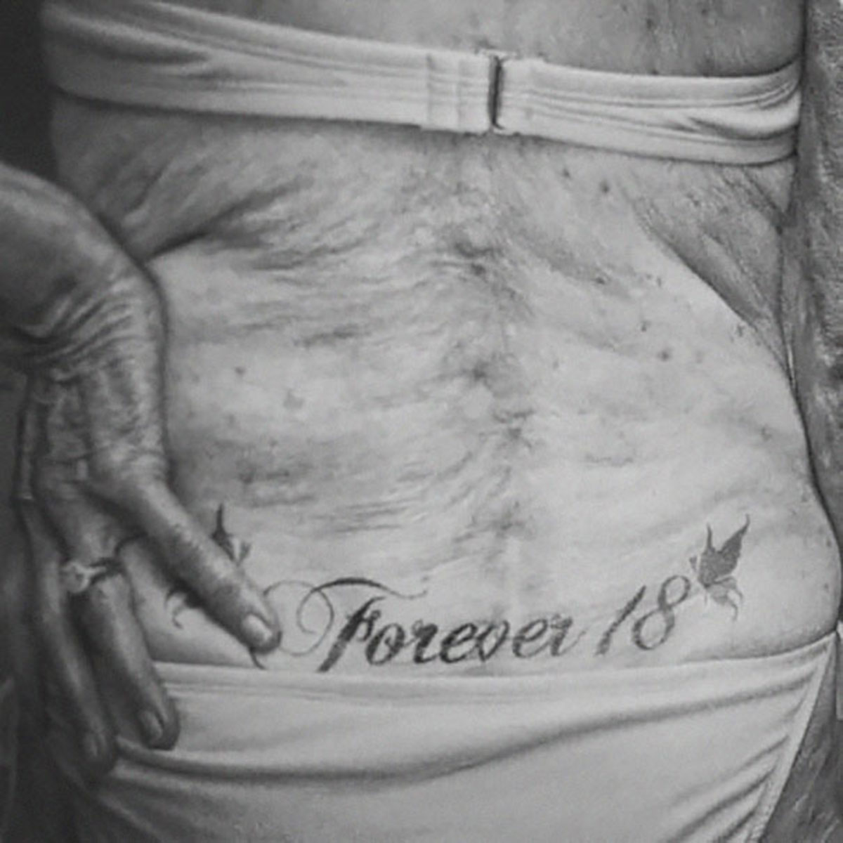 tattooed-elderly-people-26__605